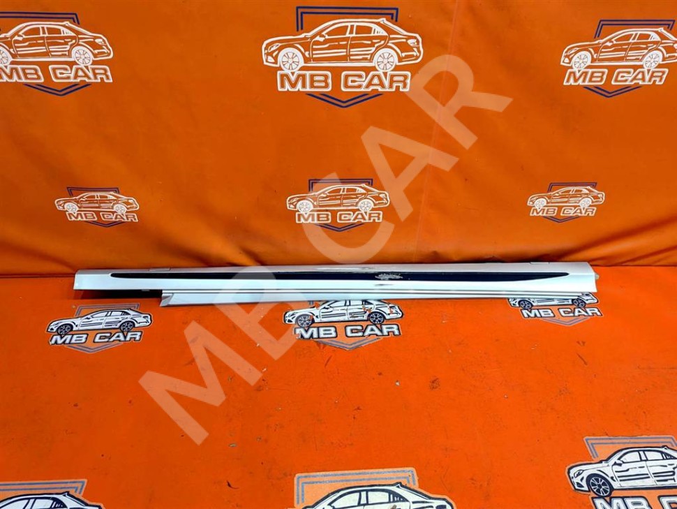 Порог пластиковый правый MERCEDES-BENZ C-класс AMG W205/S205/C205/A205 (2014 - 2018) фото 1 — Разборка Мерседес