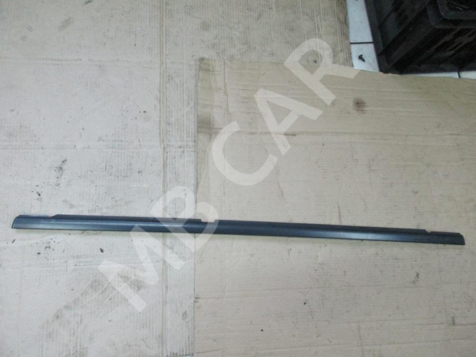 Молдинг стекла двери MERCEDES-BENZ C-класс W203/S203/CL203 рестайлинг (2004 - 2008) фото 1 — Разборка Мерседес