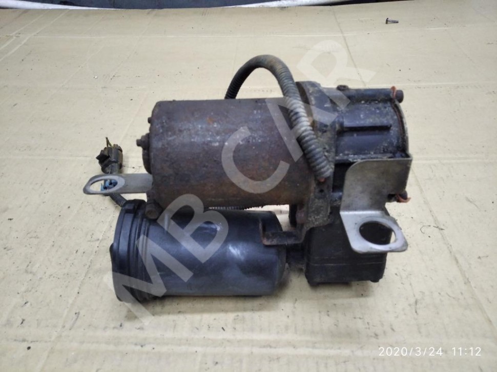 Компрессор пневмоподвески MERCEDES-BENZ Vito W638 (1996 - 2003) фото 1 &mdash; Разборка Мерседес