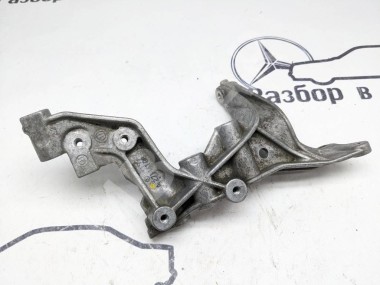 Кронштейн MERCEDES-BENZ C-класс W204/S204 (2006 - 2011) — Разборка Мерседес