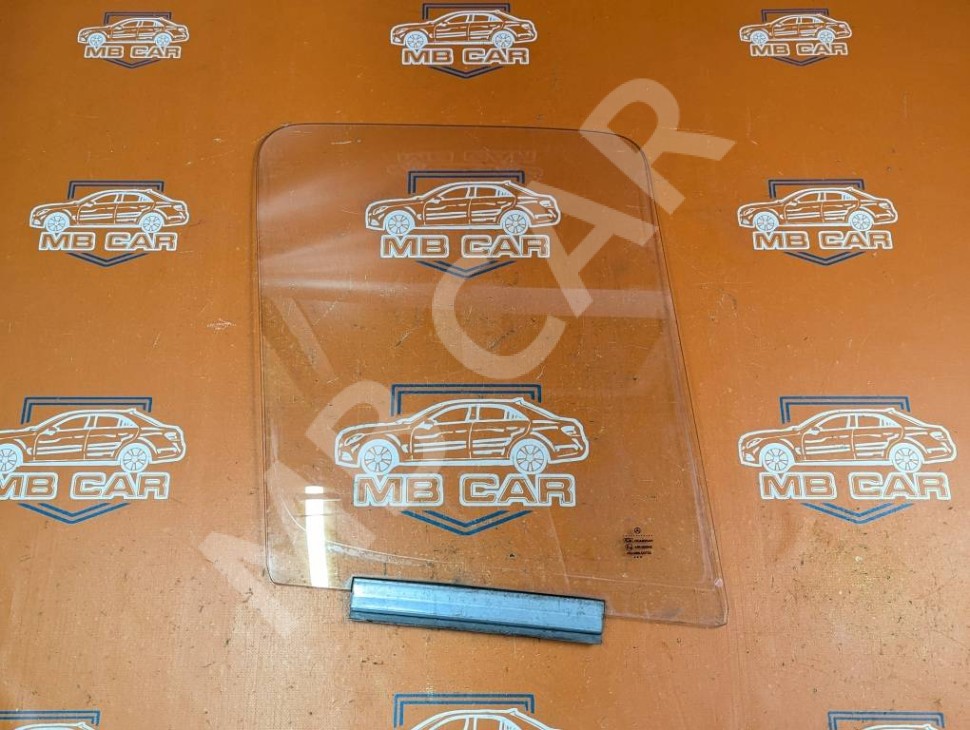 Стекло переднее правое MERCEDES-BENZ Sprinter W901-905 (1995 - 2006) фото 1 — Разборка Мерседес