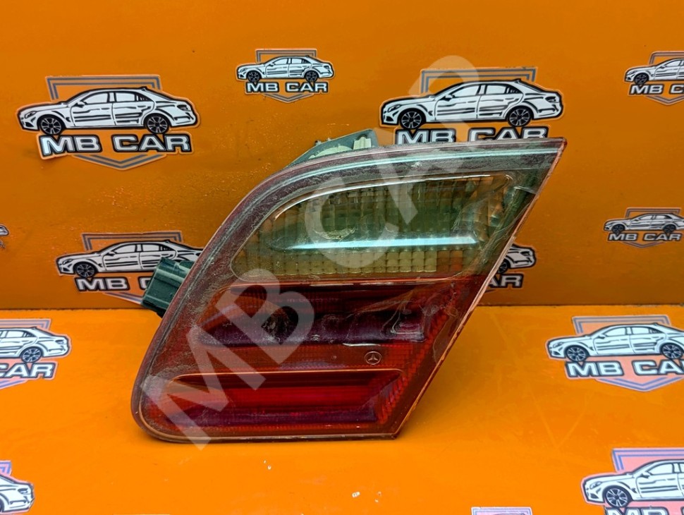 Фонарь крышки багажника MERCEDES-BENZ E-класс W210/S210 рестайлинг (1999 - 2003) фото 1 &mdash; Разборка Мерседес