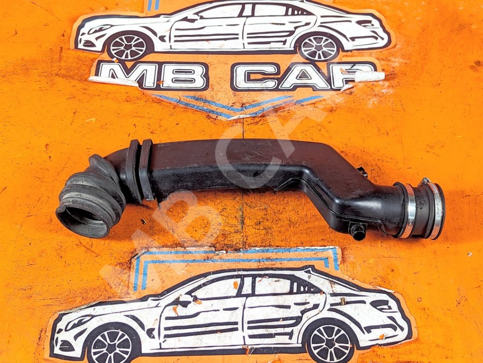 Патрубок воздушный MERCEDES-BENZ C-класс W202/S202 (1993 - 1997) фото 1 &mdash; Разборка Мерседес