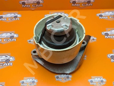Опора двигателя MERCEDES-BENZ S-класс W221 рестайлинг (2009 - 2013) — Разборка Мерседес