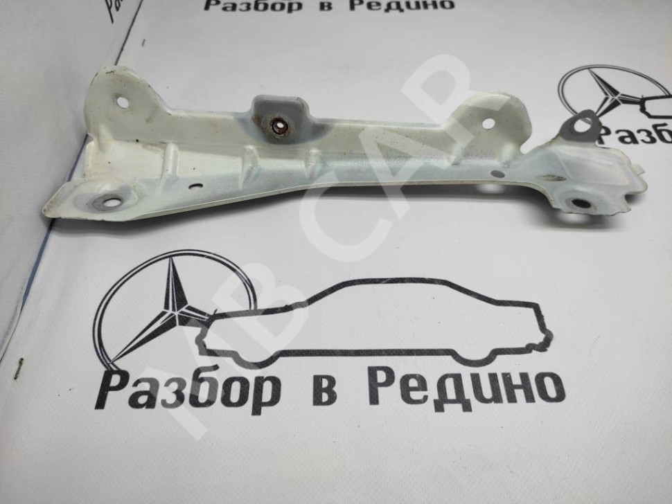 Кронштейн крепления крыла MERCEDES-BENZ M-класс W164 (2005 - 2008) фото 1 — Разборка Мерседес