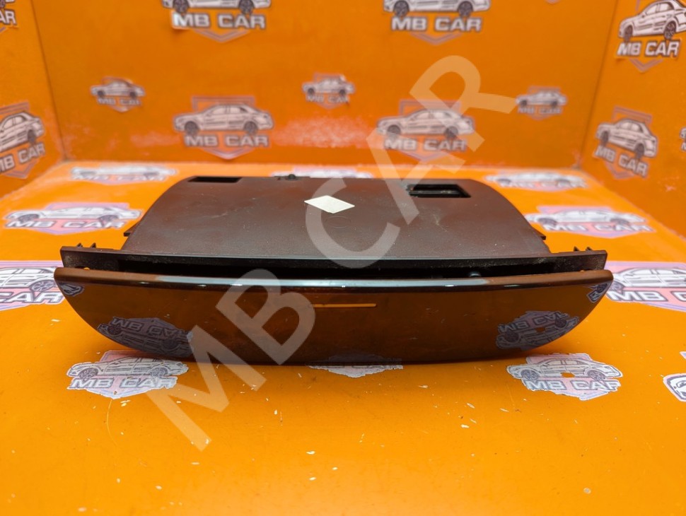 Пепельница MERCEDES-BENZ S-класс W220 (1998 - 2005) фото 1 &mdash; Разборка Мерседес