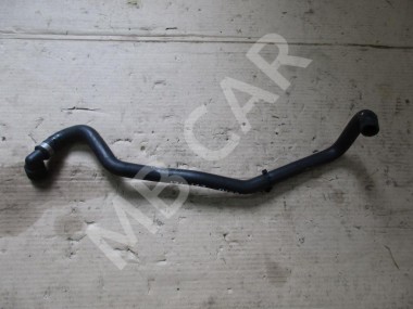 Патрубок ОЖ MERCEDES-BENZ A-класс AMG W176 (2013 - 2015) — Разборка Мерседес