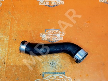 Патрубок интеркулера MERCEDES-BENZ E-класс W212/S212/C207/A207 рестайлинг (2013 - 2016) — Разборка Мерседес