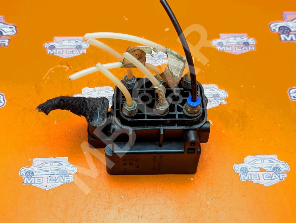 Блок клапанов пневмоподвески MERCEDES-BENZ S-класс W221 рестайлинг (2009 - 2013) фото 1 — Разборка Мерседес