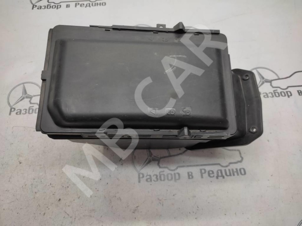 Корпус блока предохранителей MERCEDES-BENZ S-класс W220 рестайлинг (2002 - 2005) фото 1 — Разборка Мерседес