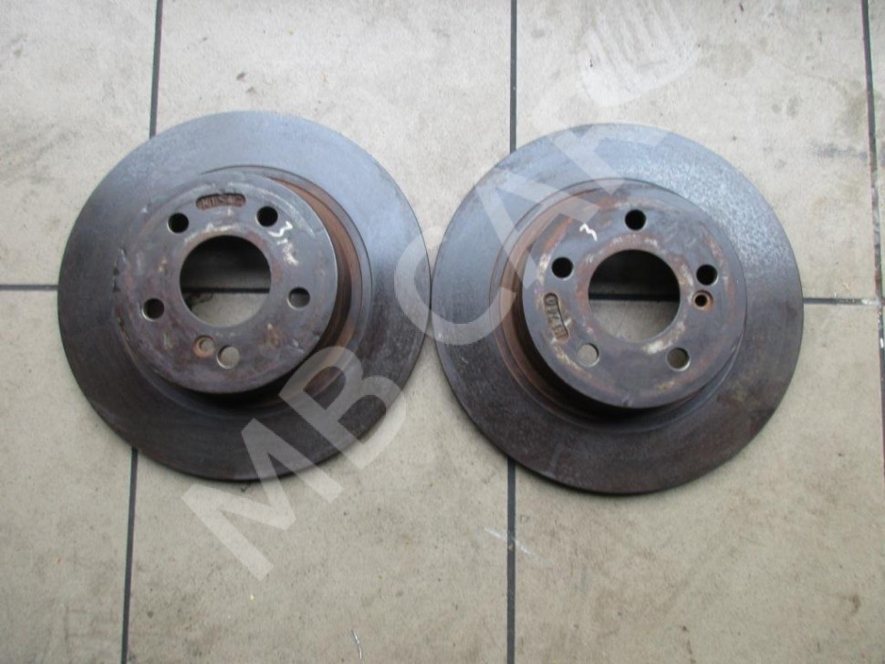 Диски тормозные зад MERCEDES-BENZ C-класс W204/S204 (2006 - 2011) фото 1 — Разборка Мерседес