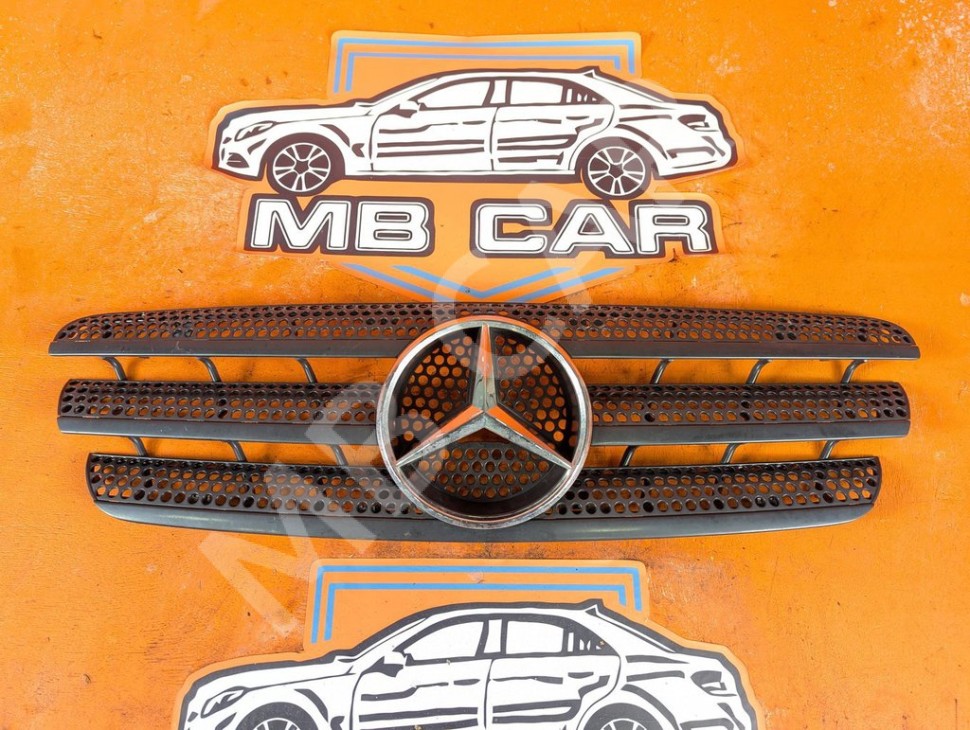 Решетка радиатора MERCEDES-BENZ M-класс W163 рестайлинг (2001 - 2005) фото 1 &mdash; Разборка Мерседес