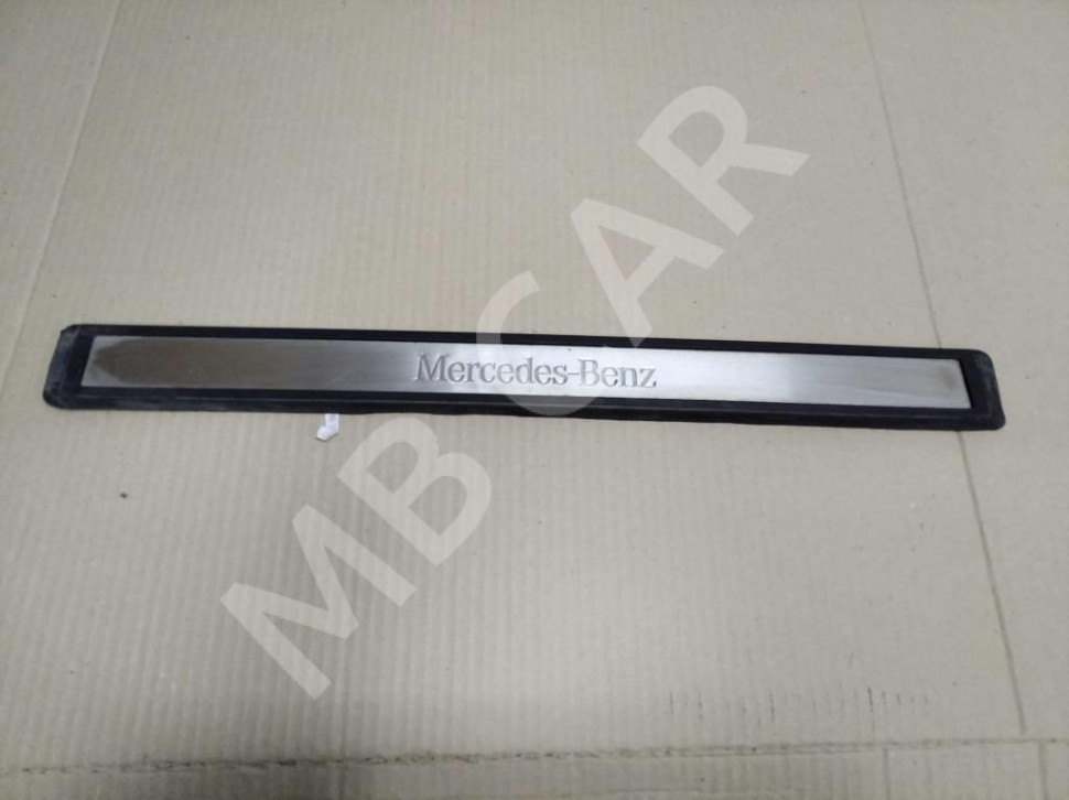 Накладка порога внутренняя MERCEDES-BENZ E-класс W211/S211 (2002 - 2006) фото 1 — Разборка Мерседес