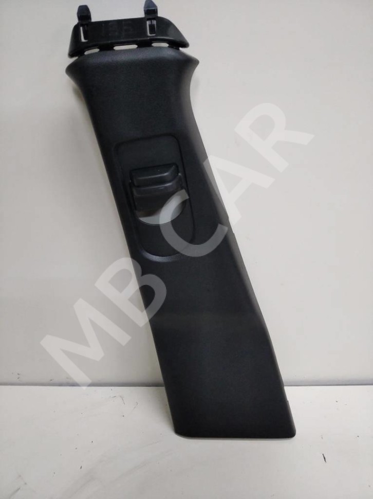 Накладка средней стойки MERCEDES-BENZ GLA-класс X156 рестайлинг (2017 - 2020) фото 1 — Разборка Мерседес