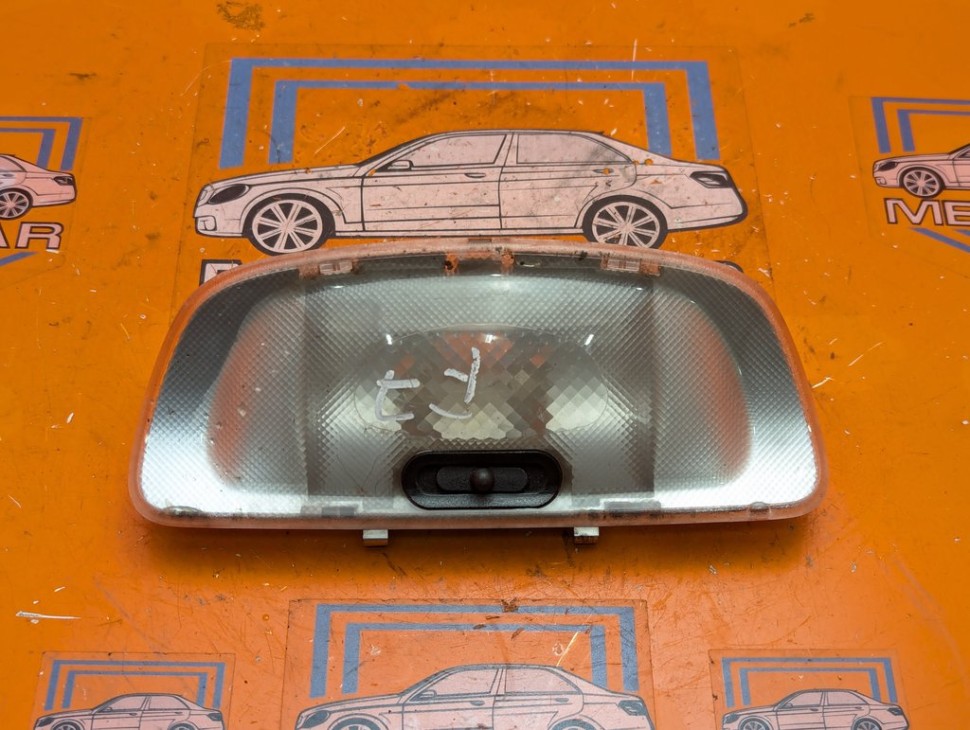 Плафон салона MERCEDES-BENZ V-класс W638/W639 (1996 - 2003) V 220 2.1 D AT (122 л.с.) фото 1 &mdash; Разборка Мерседес