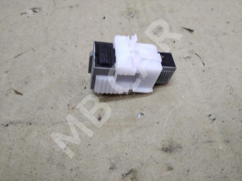 Выключатель стоп-сигнала MERCEDES-BENZ GLA-класс X156 рестайлинг (2017 - 2020) фото 1 — Разборка Мерседес