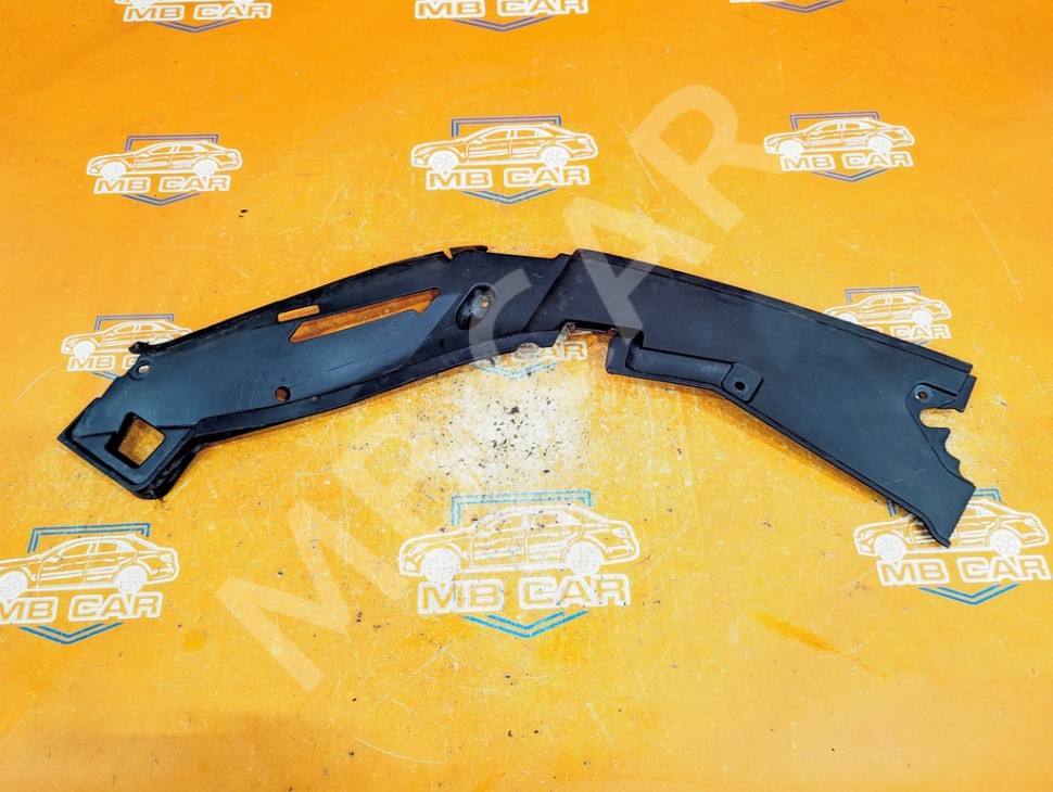 Накладка MERCEDES-BENZ R-класс W251 рестайлинг 2 (2010 - 2017) фото 1 &mdash; Разборка Мерседес