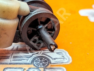 Насос омывателей MERCEDES-BENZ C-класс W204/S204 (2006 - 2011) &mdash; Разборка Мерседес