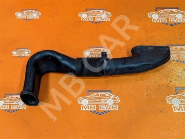 Патрубок воздушный MERCEDES-BENZ C-класс W204/S204 (2006 - 2011) — Разборка Мерседес