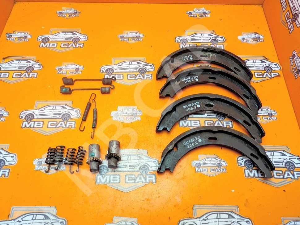 Колодки ручника ( комплект ) MERCEDES-BENZ C-класс W203/S203/CL203 (2000 - 2004) фото 1 — Разборка Мерседес