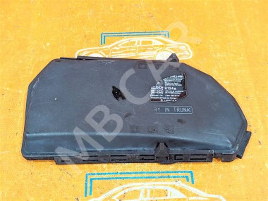 Крышка блока предохранителей MERCEDES-BENZ S-класс W220 рестайлинг (2002 - 2005) — Разборка Мерседес