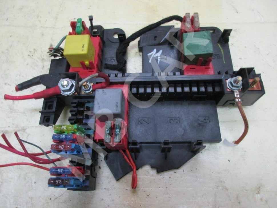 Блок предохранителей MERCEDES-BENZ M-класс W163 рестайлинг (2001 - 2005) фото 1 — Разборка Мерседес