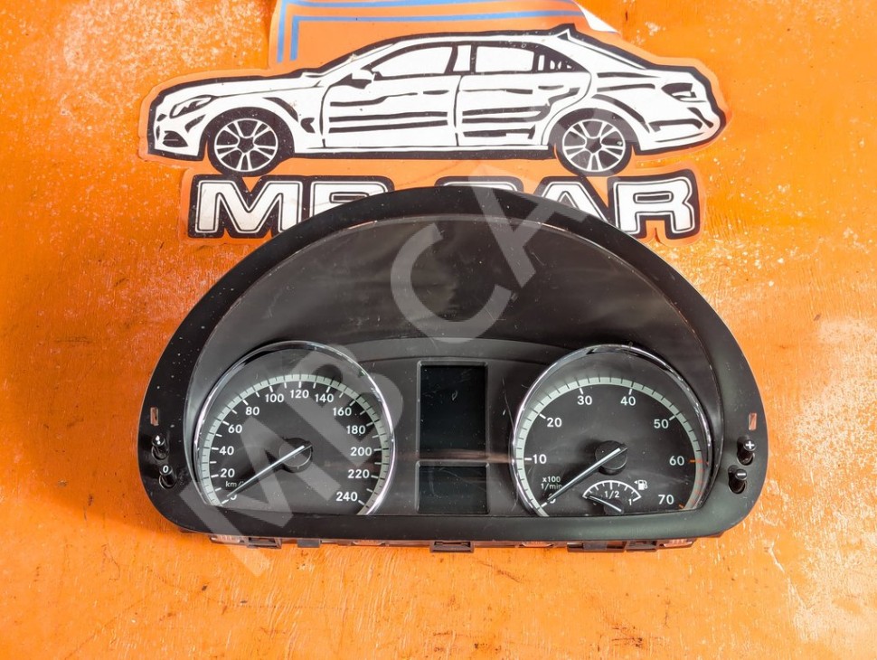Щиток приборов MERCEDES-BENZ V-класс W639 (2003 - 2014) фото 1 &mdash; Разборка Мерседес