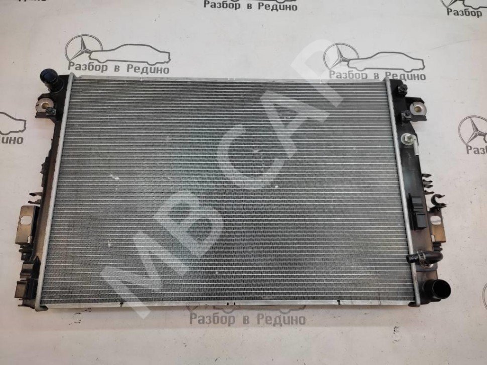Радиатор MERCEDES-BENZ X-класс I (2017 - 2020) фото 1 — Разборка Мерседес