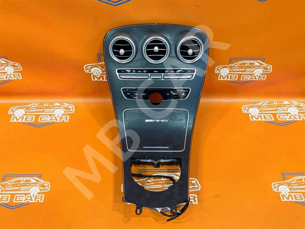 Накладка консоли (борода) MERCEDES-BENZ C-класс AMG W205/S205/C205/A205 (2014 - 2018) фото 1 — Разборка Мерседес