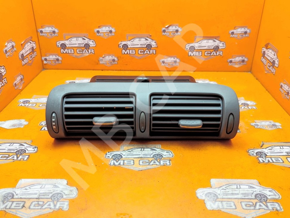 Воздуховод центральный MERCEDES-BENZ C-класс W203/S203/CL203 (2000 - 2004) фото 1 &mdash; Разборка Мерседес