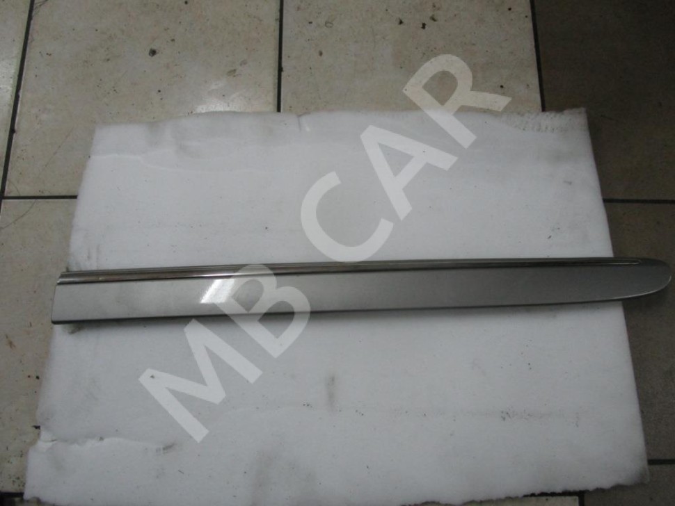 Молдинг двери MERCEDES-BENZ E-класс W211/S211 (2002 - 2006) фото 1 — Разборка Мерседес