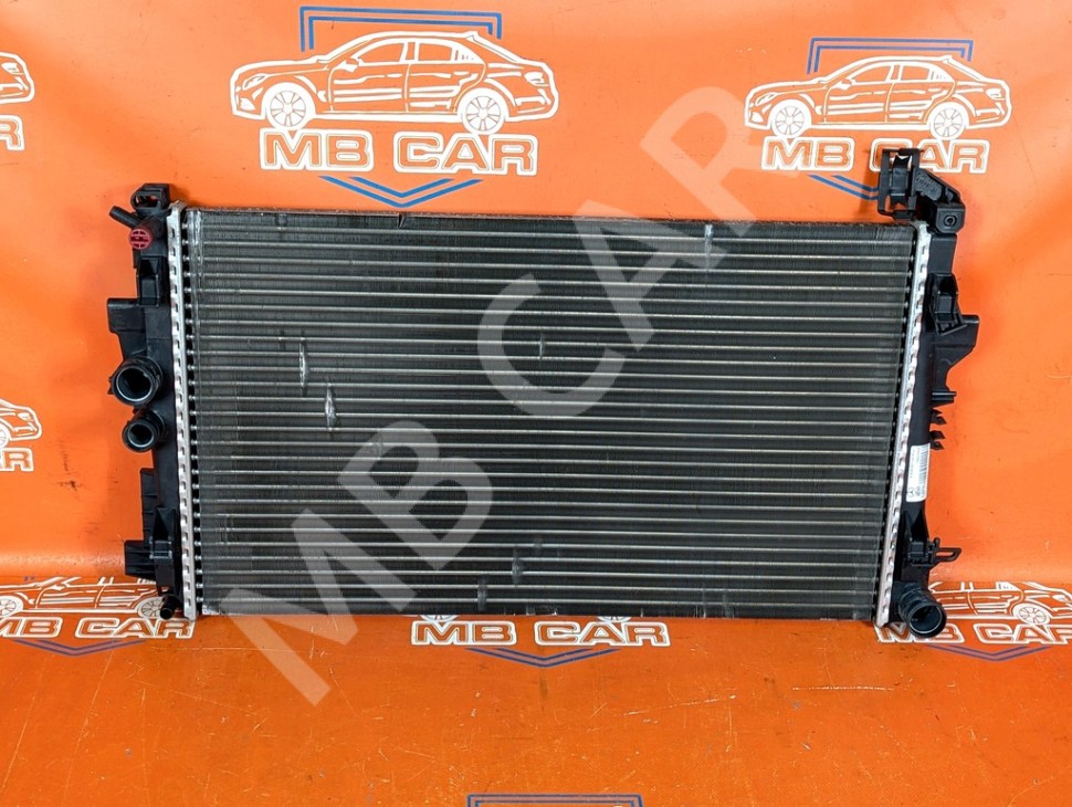 Радиатор MERCEDES-BENZ V-класс W639 (2003 - 2014) фото 1 &mdash; Разборка Мерседес