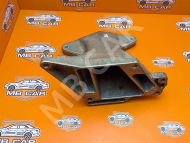 Лапа правая MERCEDES-BENZ S-класс W221 рестайлинг (2009 - 2013) &mdash; Разборка Мерседес