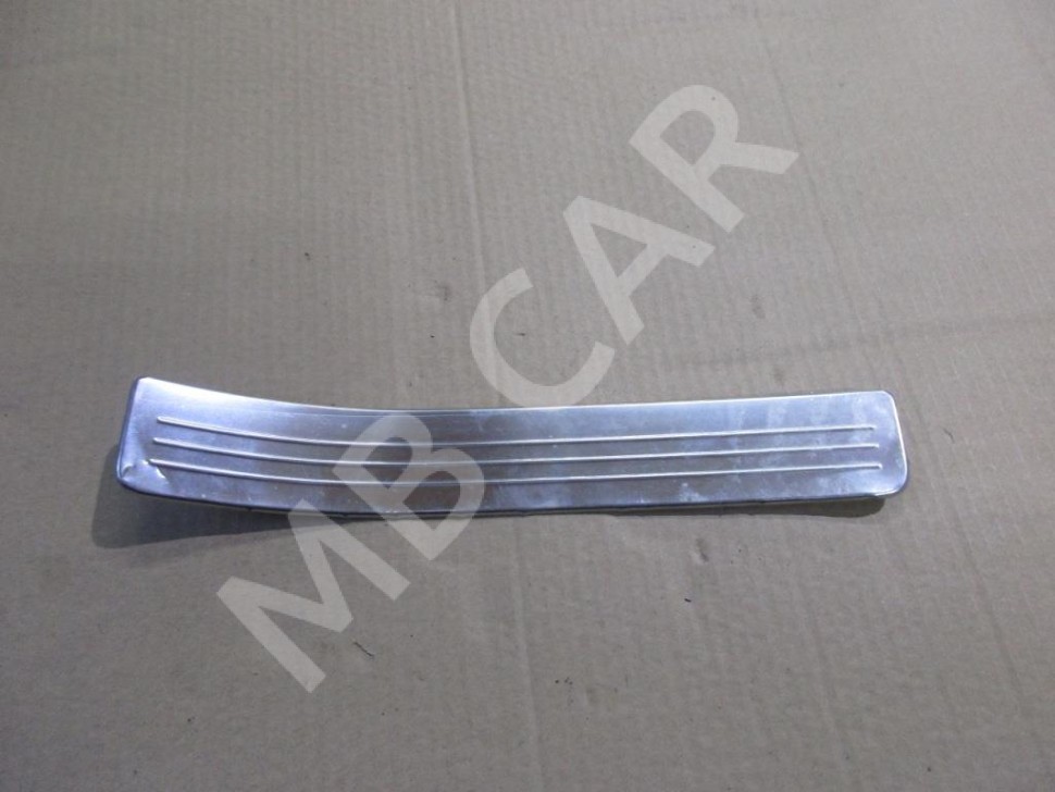Накладка порога внутренняя MERCEDES-BENZ C-класс W204/S204 (2006 - 2011) фото 1 &mdash; Разборка Мерседес