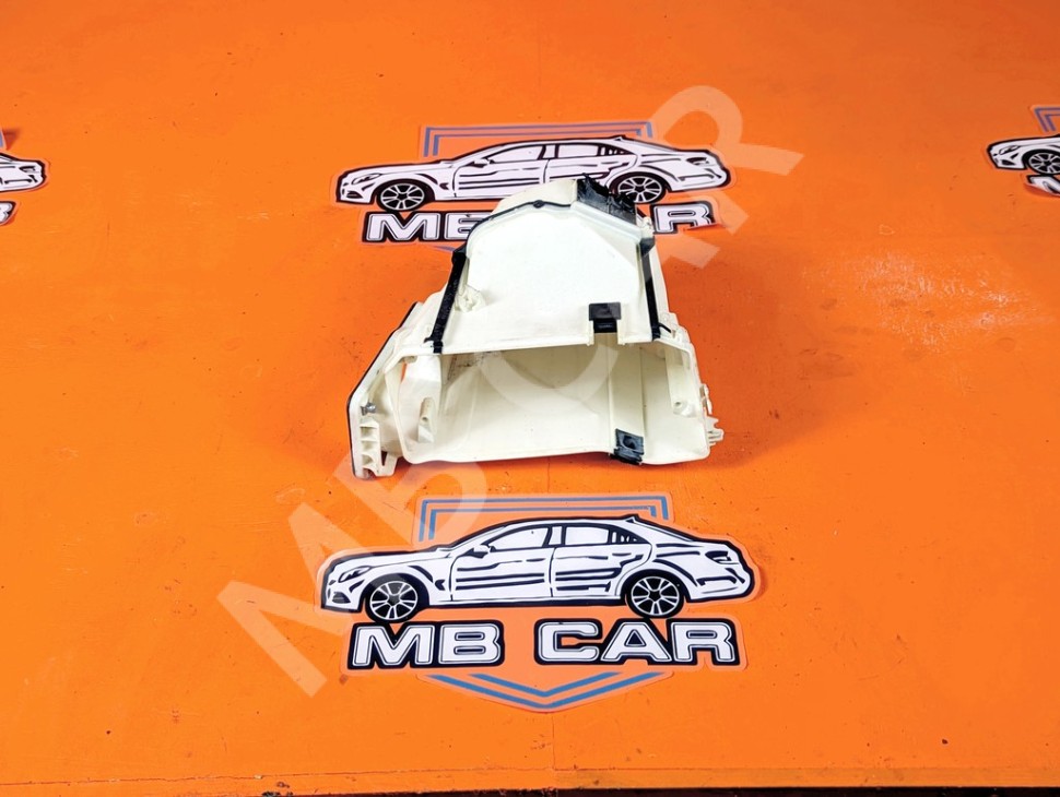 Корпус блока предохранителей MERCEDES-BENZ C-класс W204/S204/С204 рестайлинг (2011 - 2015) фото 1 &mdash; Разборка Мерседес