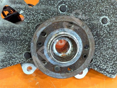 Кулак поворотный передний правый MERCEDES-BENZ GLE-класс Coupe C292 (2015 - 2019) — Разборка Мерседес