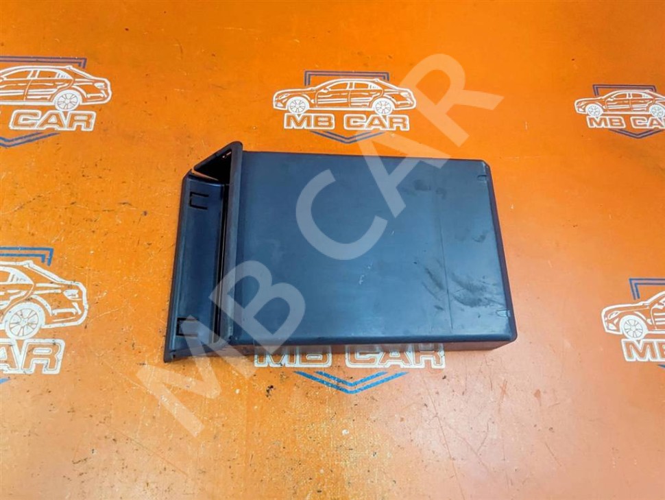 Вещевой отсек MERCEDES-BENZ Sprinter W901-905 (1995 - 2006) фото 1 &mdash; Разборка Мерседес