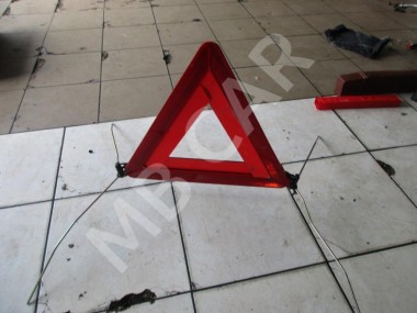 Знак аварийной остановки MERCEDES-BENZ — Разборка Мерседес