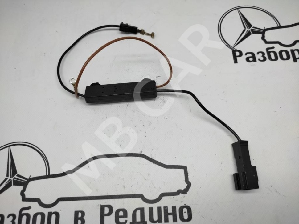 Антенна MERCEDES-BENZ C-класс W204/S204 (2006 - 2011) фото 1 — Разборка Мерседес