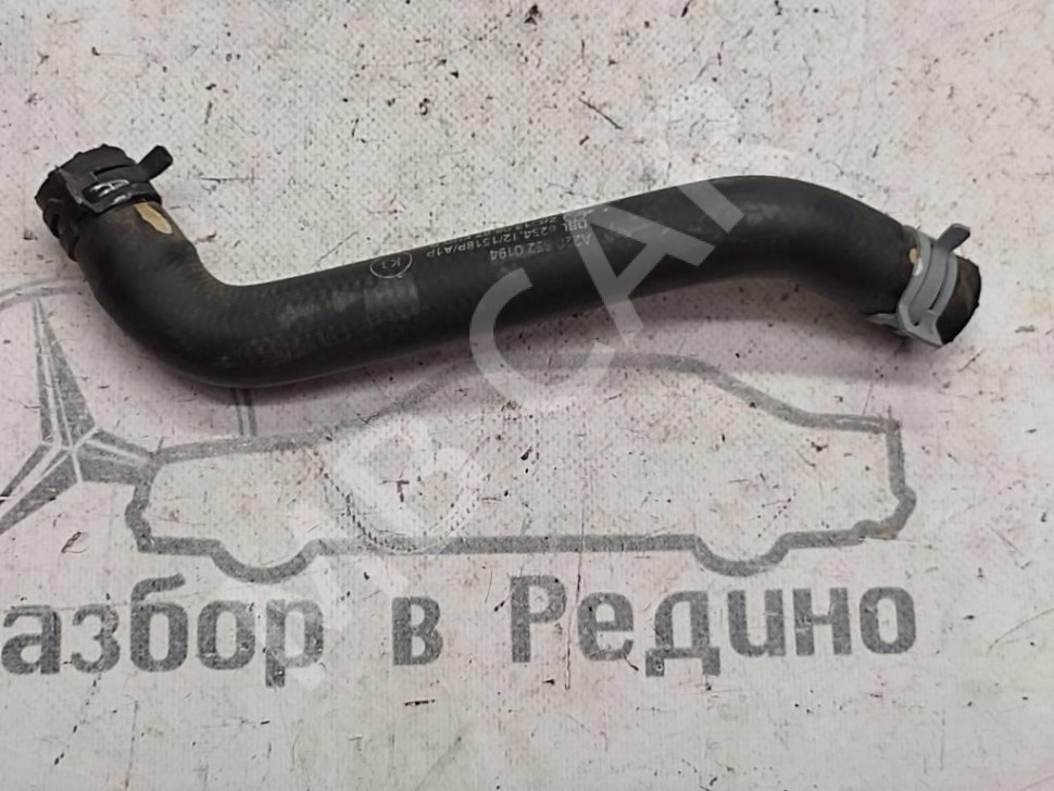 Патрубок ОЖ MERCEDES-BENZ S-класс W220 (1998 - 2005) фото 1 — Разборка Мерседес