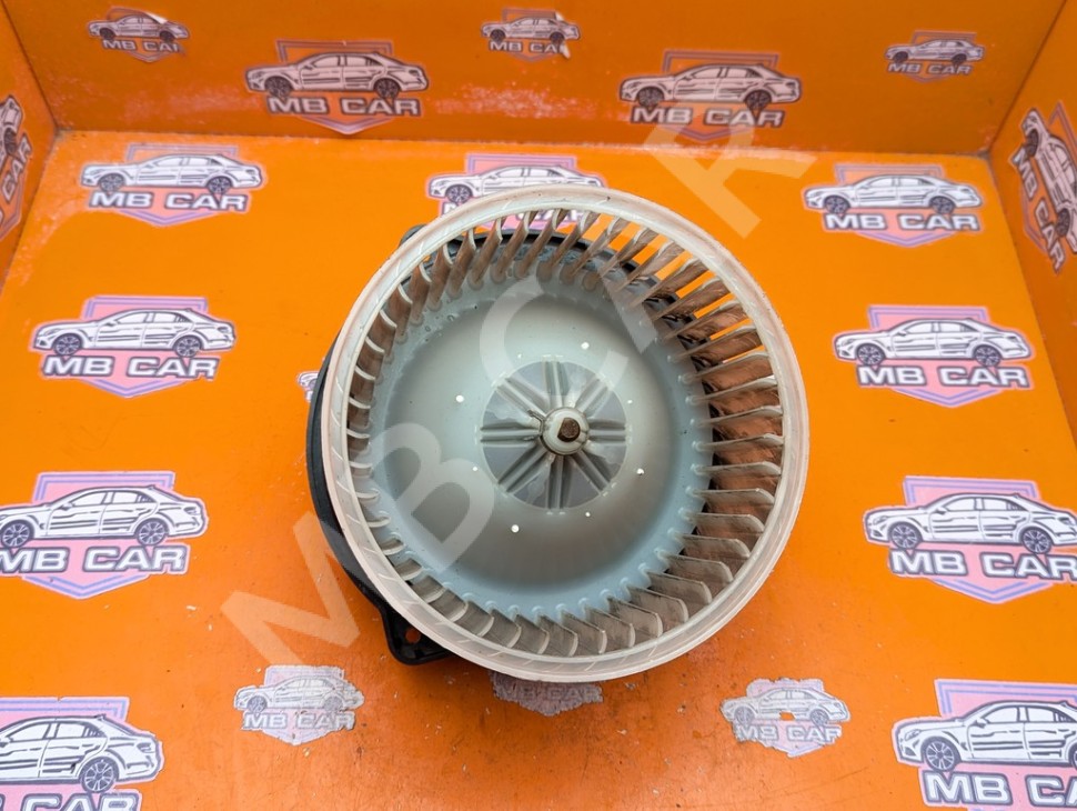 Моторчик отопителя MERCEDES-BENZ M-класс W163 (1997 - 2001) фото 1 &mdash; Разборка Мерседес