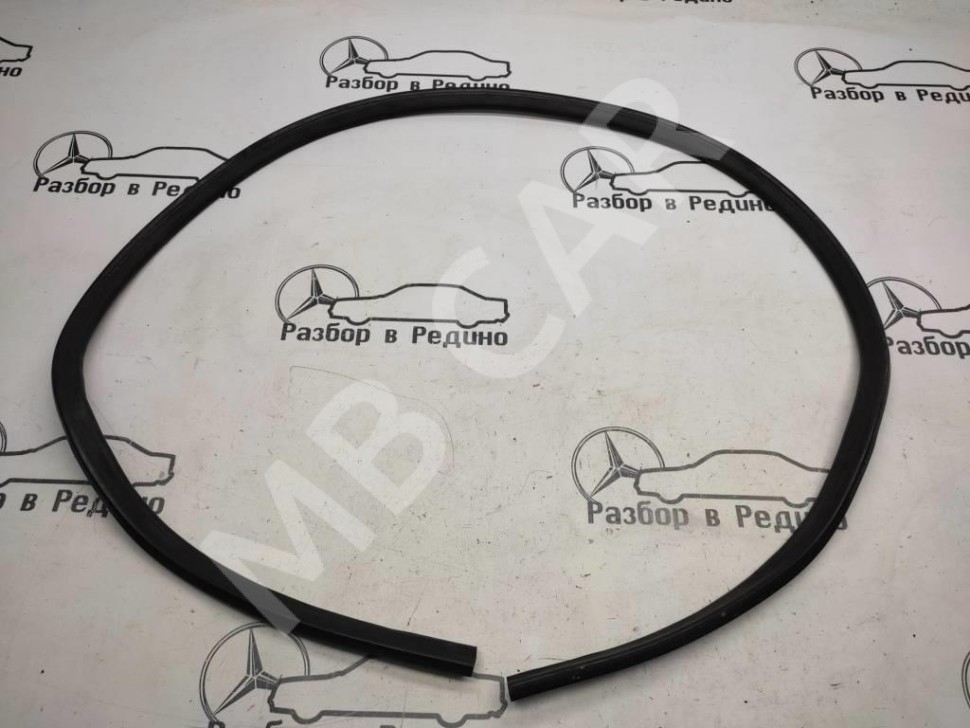 Уплотнитель капота MERCEDES-BENZ S-класс W221 (2005 - 2009) фото 1 — Разборка Мерседес
