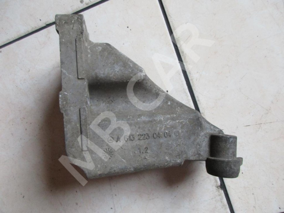 Лапа левая MERCEDES-BENZ E-класс W211/S211 (2002 - 2006) фото 1 &mdash; Разборка Мерседес