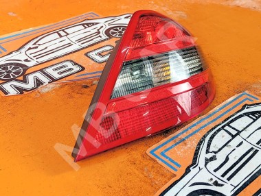 Фонарь задний правый MERCEDES-BENZ SLK-класс R171 рестайлинг (2008 - 2011) &mdash; Разборка Мерседес