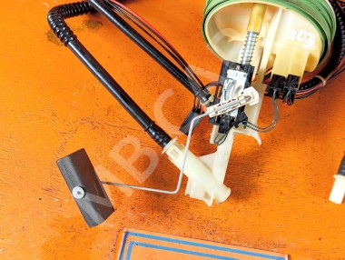 Датчик уровня топлива MERCEDES-BENZ C-класс W203/S203/CL203 (2000 - 2004) &mdash; Разборка Мерседес