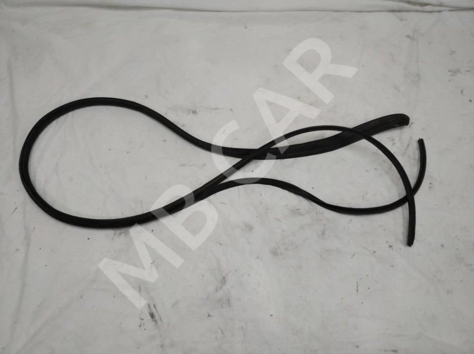 Уплотнитель крыши MERCEDES-BENZ S-класс W220 (1998 - 2005) фото 1 — Разборка Мерседес