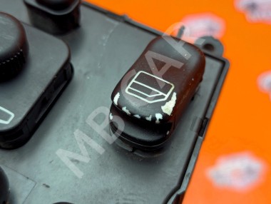 Блок кнопок стеклоподъемников MERCEDES-BENZ M-класс W163 (1997 - 2001) — Разборка Мерседес