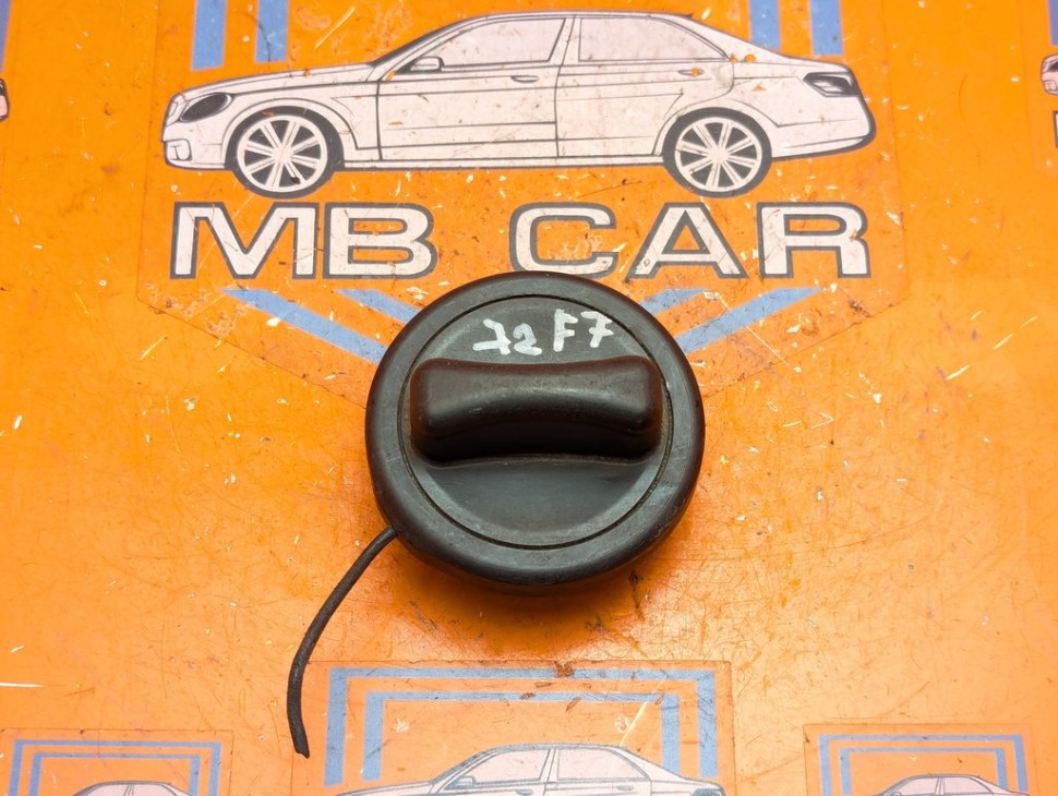 Крышка топливного бака MERCEDES-BENZ A-класс W169 (2004 - 2008) A 150 1.5 MT (95 л.с.) фото 1 &mdash; Разборка Мерседес