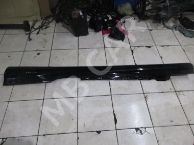 Порог пластиковый левый MERCEDES-BENZ E-класс W212/S212/C207/A207 рестайлинг (2013 - 2016) — Разборка Мерседес