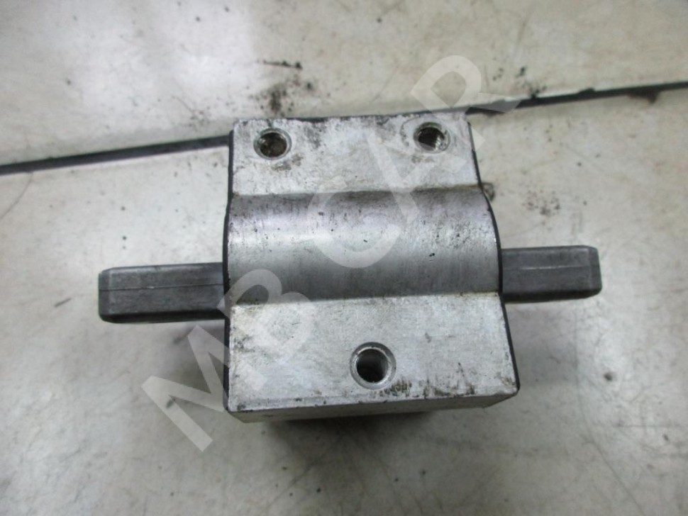 Опора КПП MERCEDES-BENZ E-класс W212/S212/C207/A207 рестайлинг (2013 - 2016) фото 1 &mdash; Разборка Мерседес